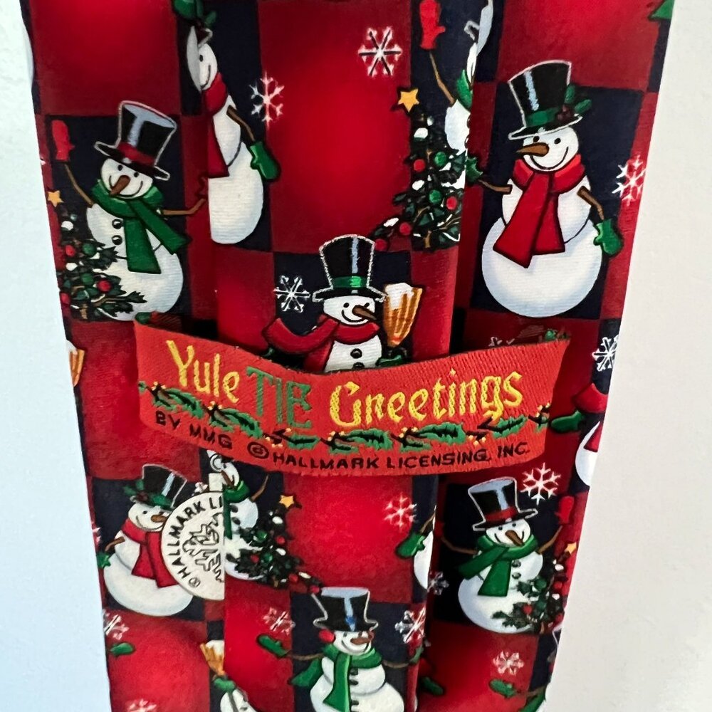 Yule Tie Greetings By Hallmark Snowman Pattern Mens Holiday Necktie Red & Green - Picture 3 of 4